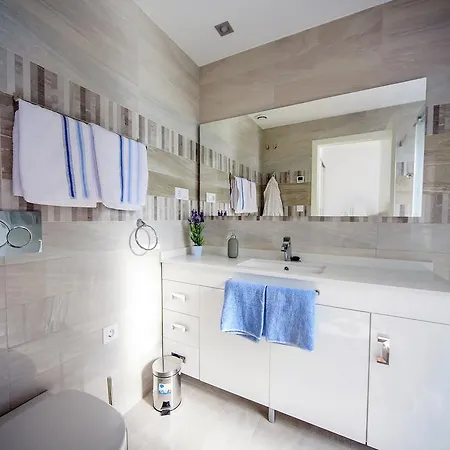 Royal Punta Prima Apartament *